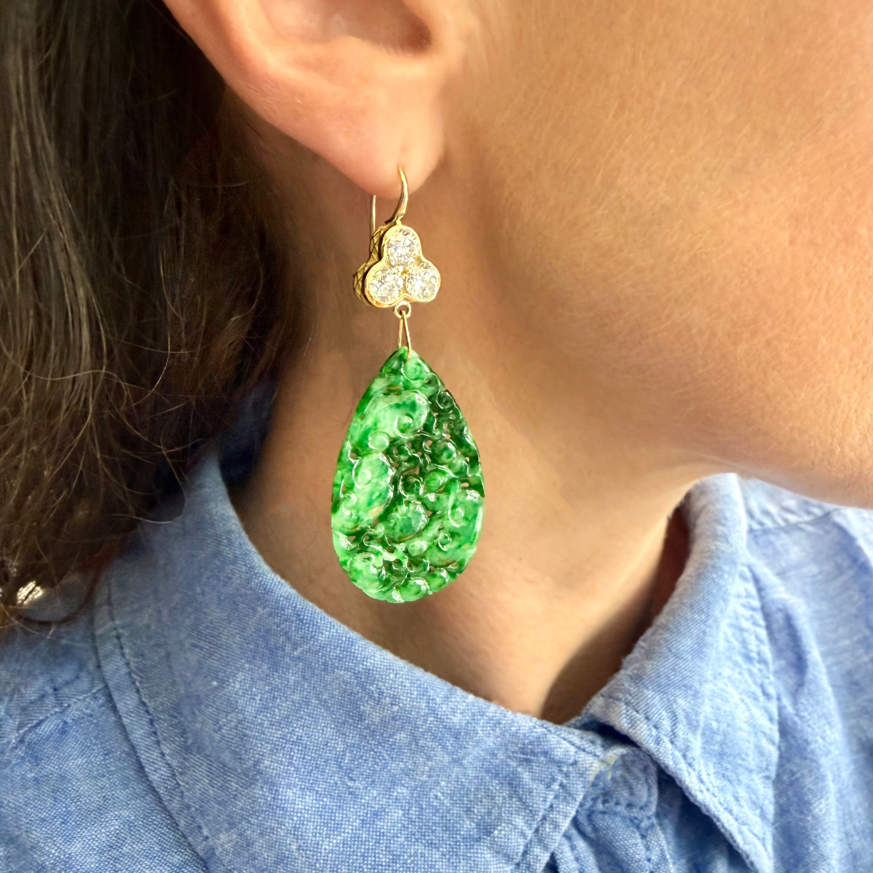 Pear-Shaped Jade & Triple Diamond Crownwork® Drop Earrings 18K Gold