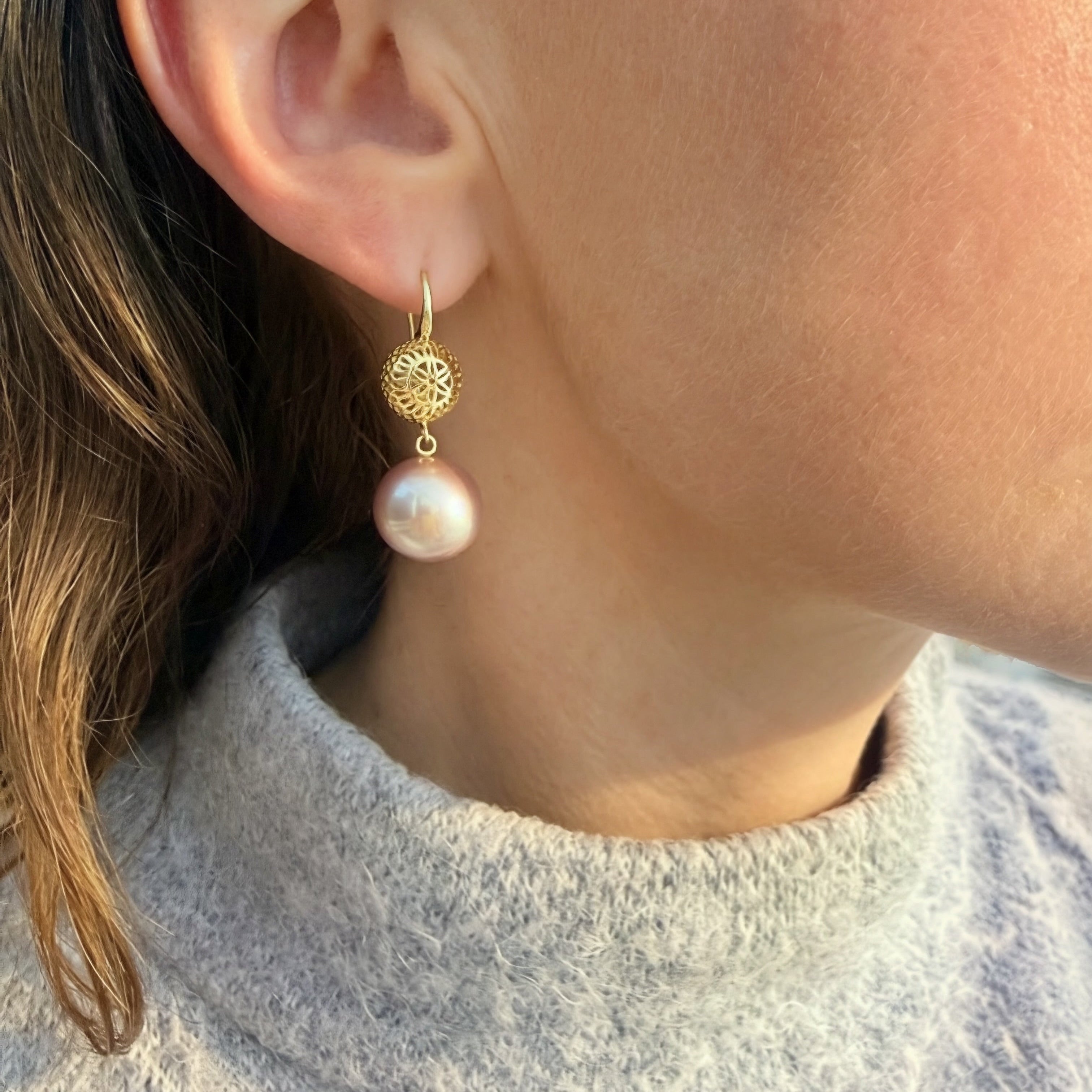 18K Yellow Gold Crownwork® Ball Top Earrings with Purple Freshwater Pearl Drops