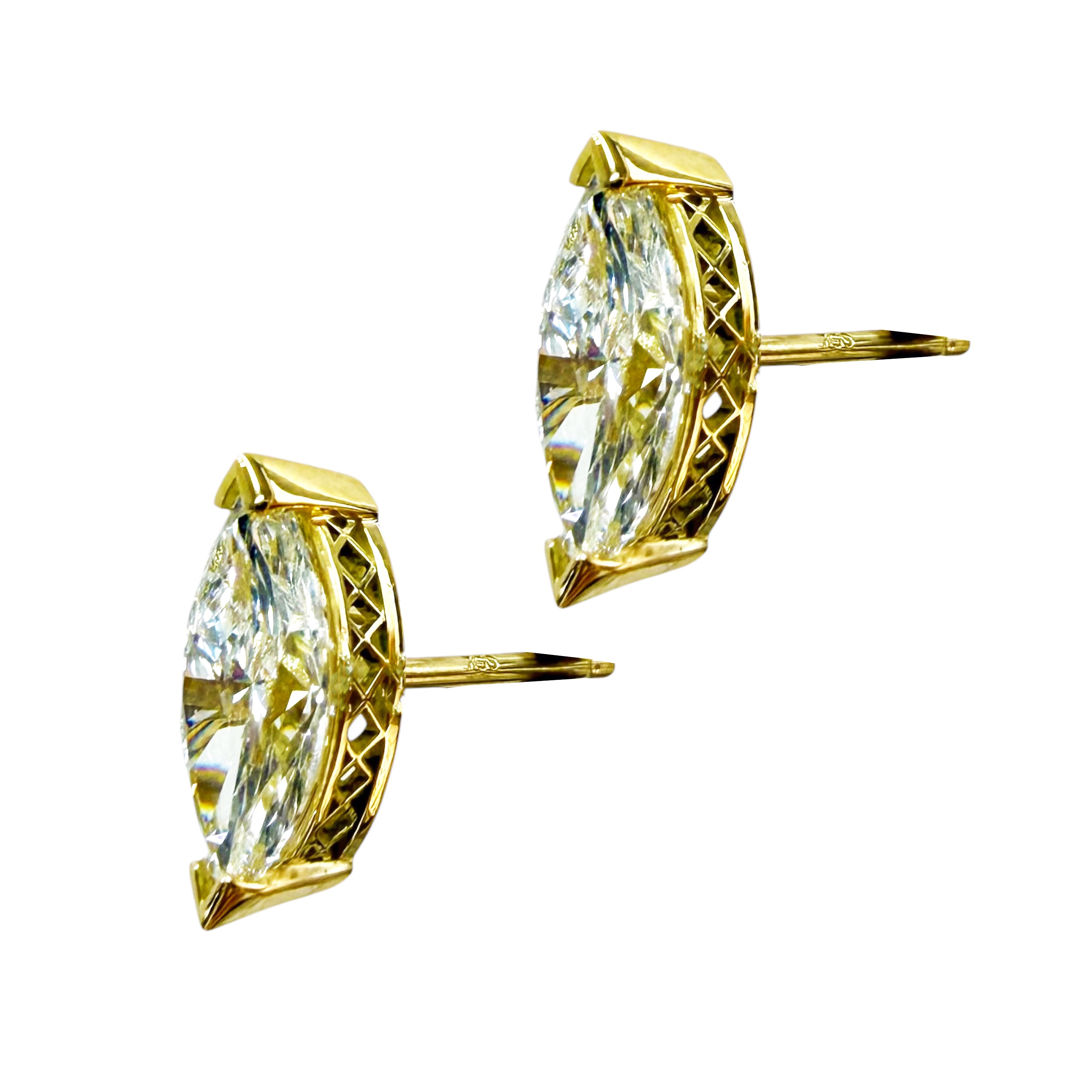 18K Yellow Gold Crownwork® Marquise Diamond Stud Earrings