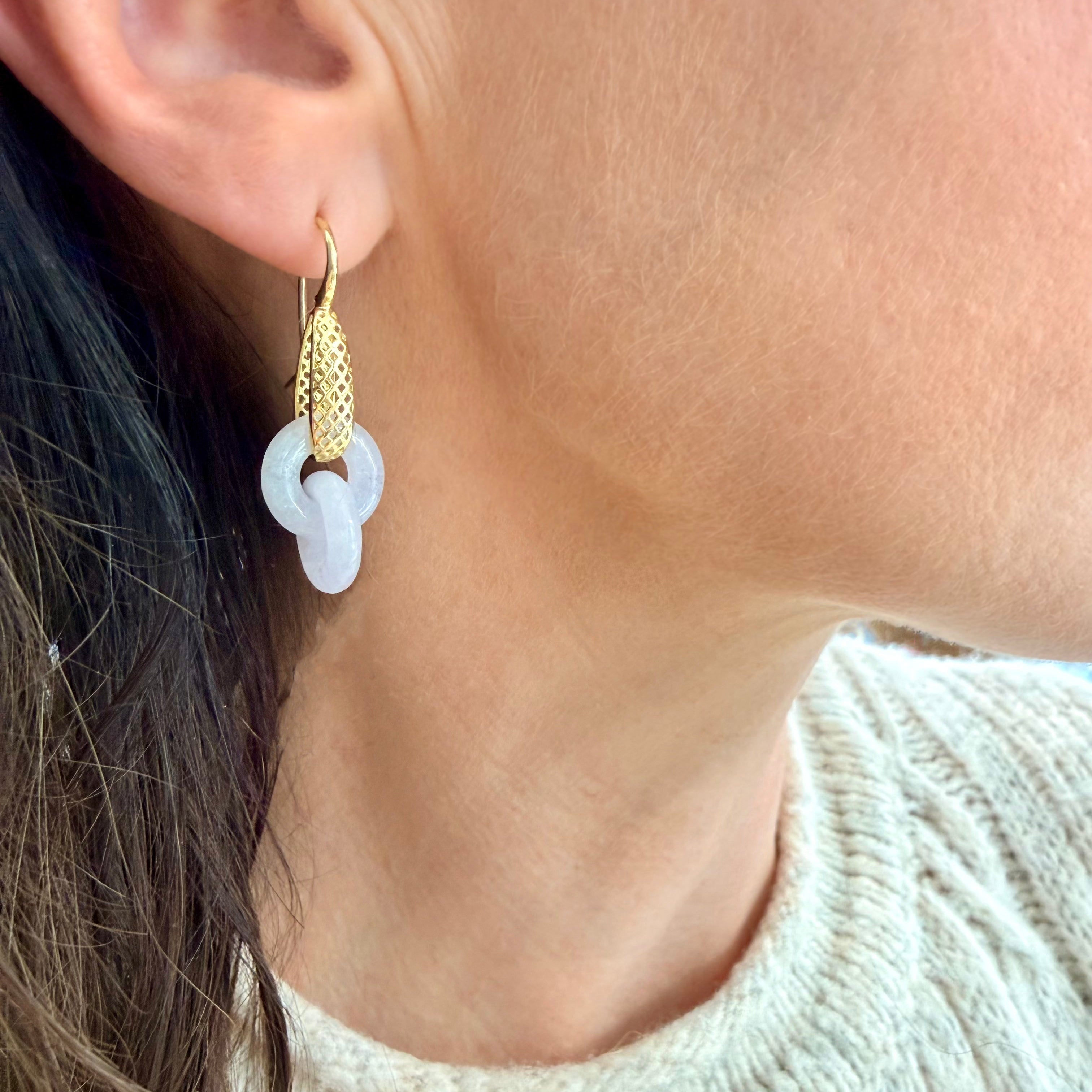 18K Yellow Gold Crownwork® Link Earrings with Interlocking Lavender Jade Drops