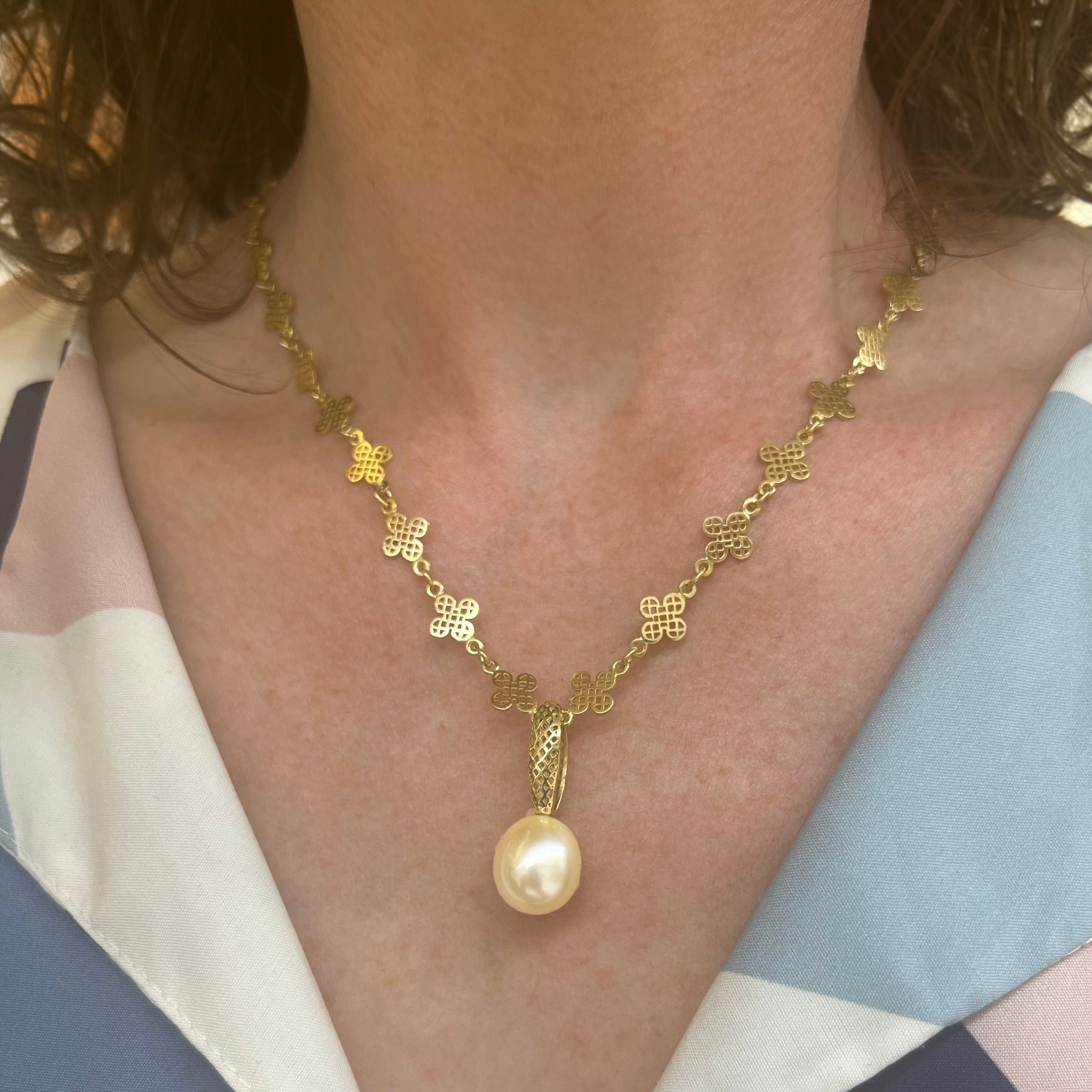 Crownwork® Chain Slide Pendant with Golden Pearl