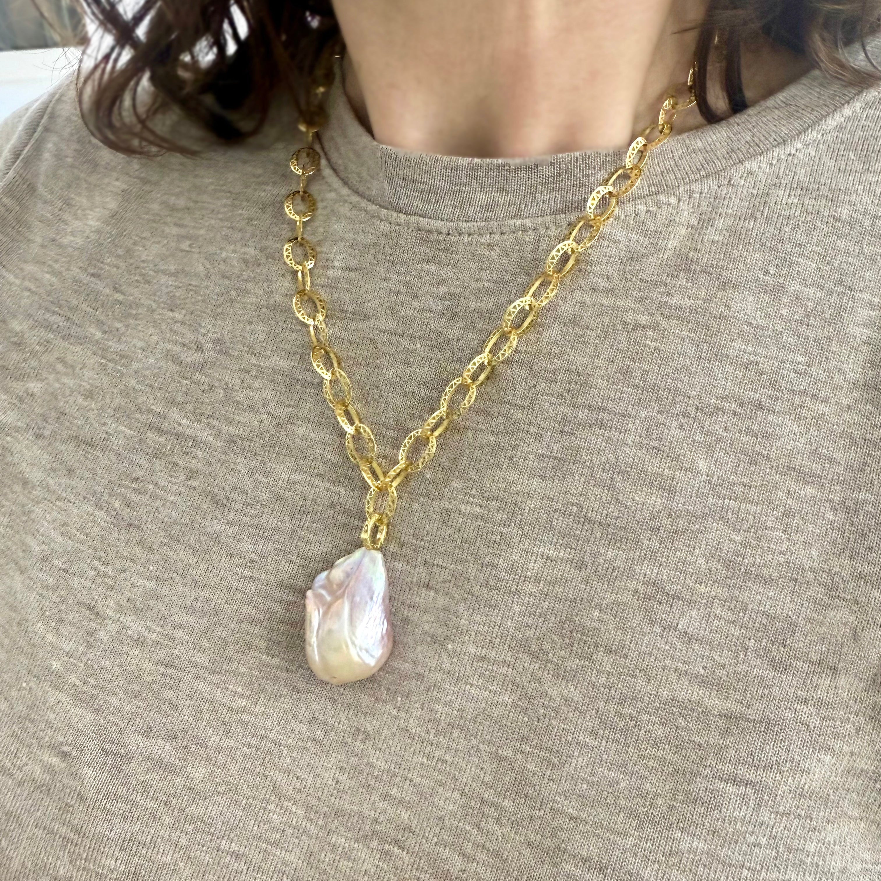 Large baroque fresh water light pink pearl pendant