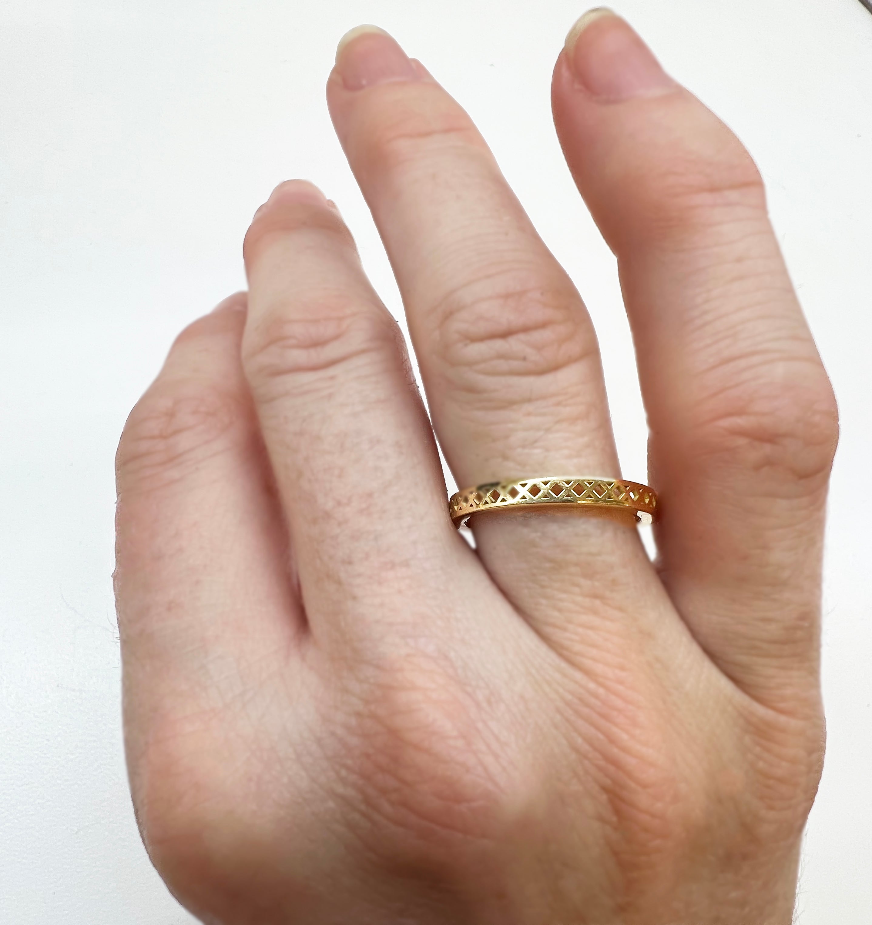 Crownwork® Gold Stacker Band
