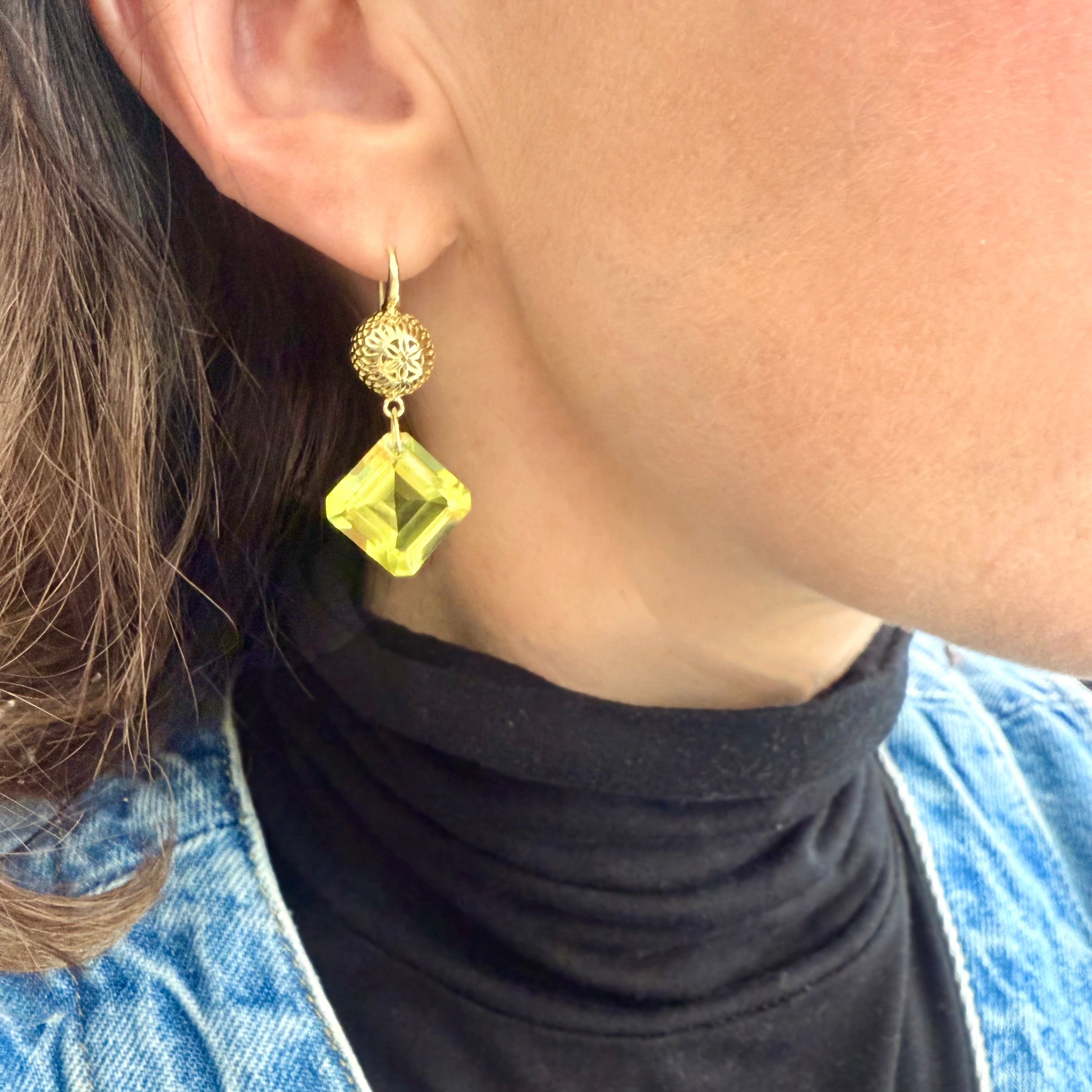 18K Yellow Gold Crownwork® Ball Top Earrings with Green Citrine Drops