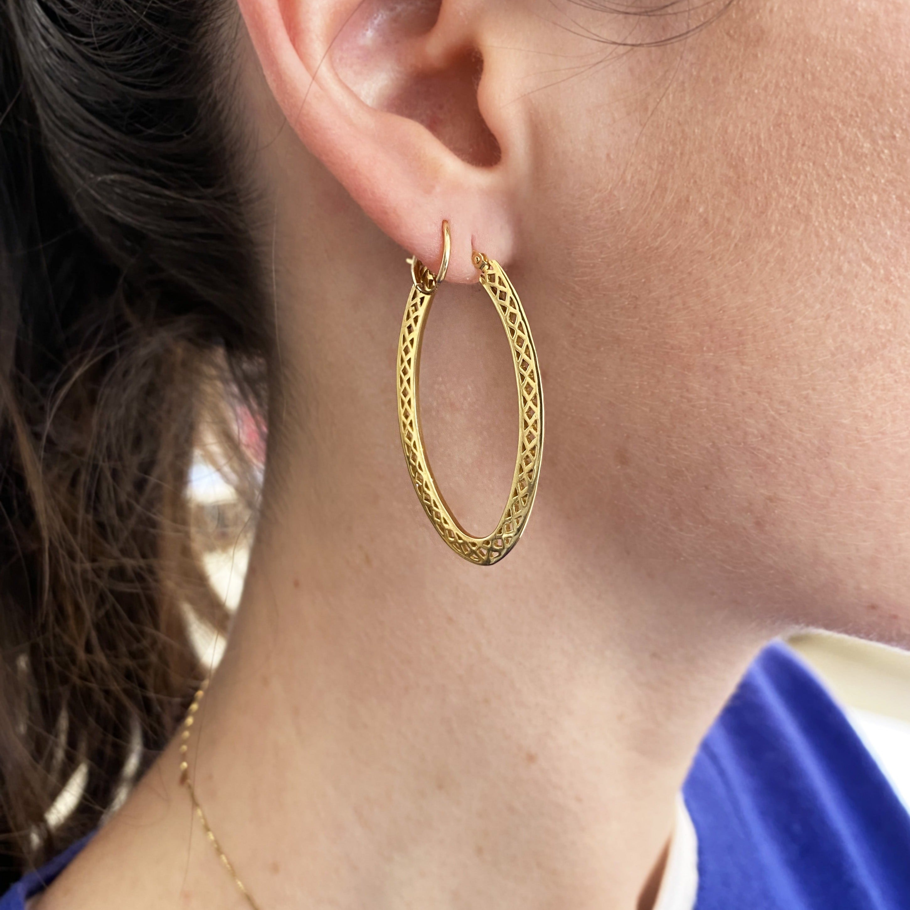 Oval 18k Gold Crownwork® Hoop Earrings