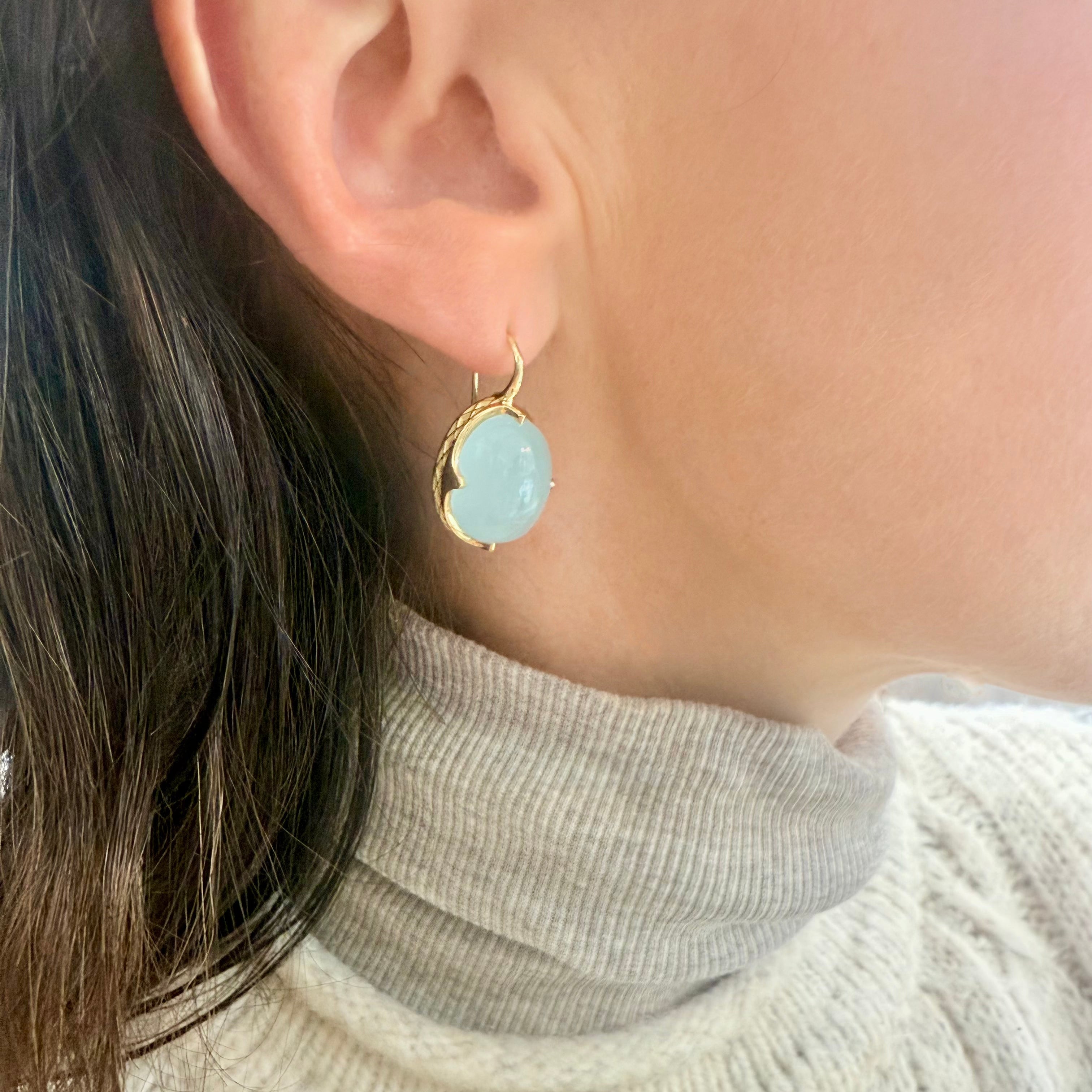 18K Yellow Gold Crownwork® Claw Set Aquamarine