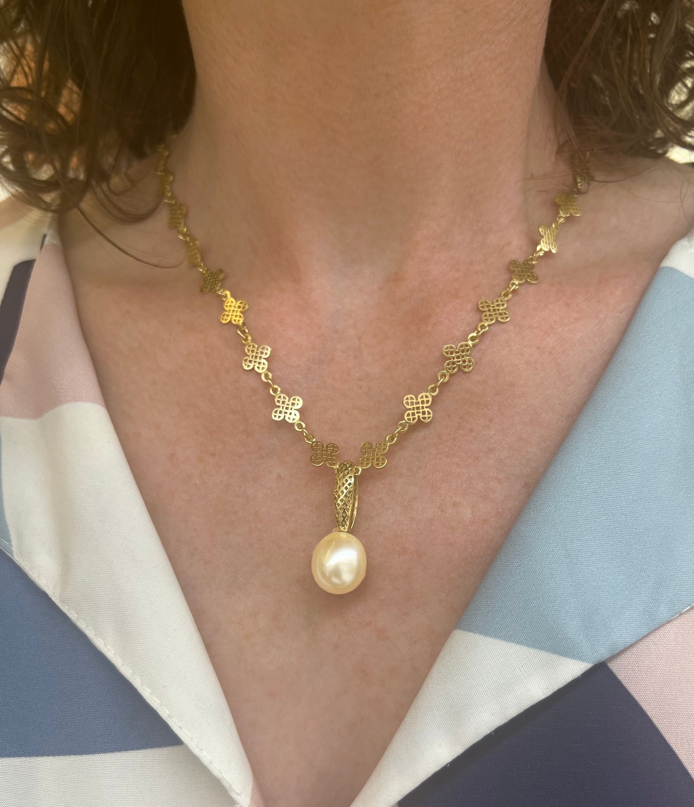 Crownwork® Clover Leaf Necklace