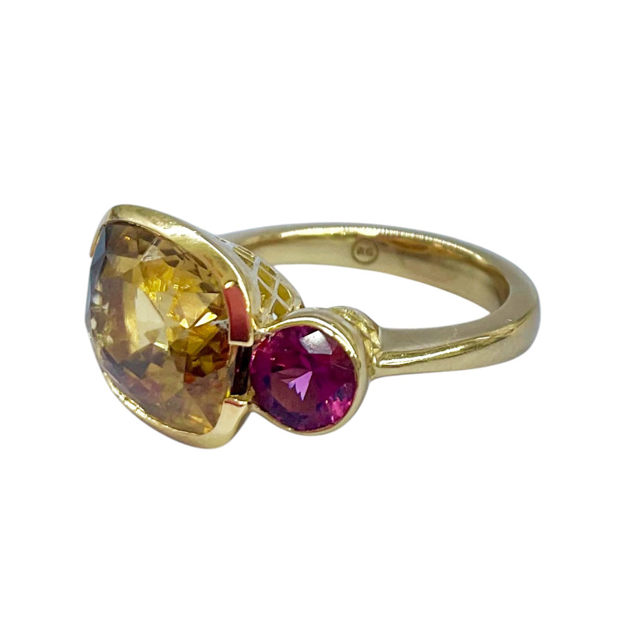 Zircon & Garnet Scallop Ring