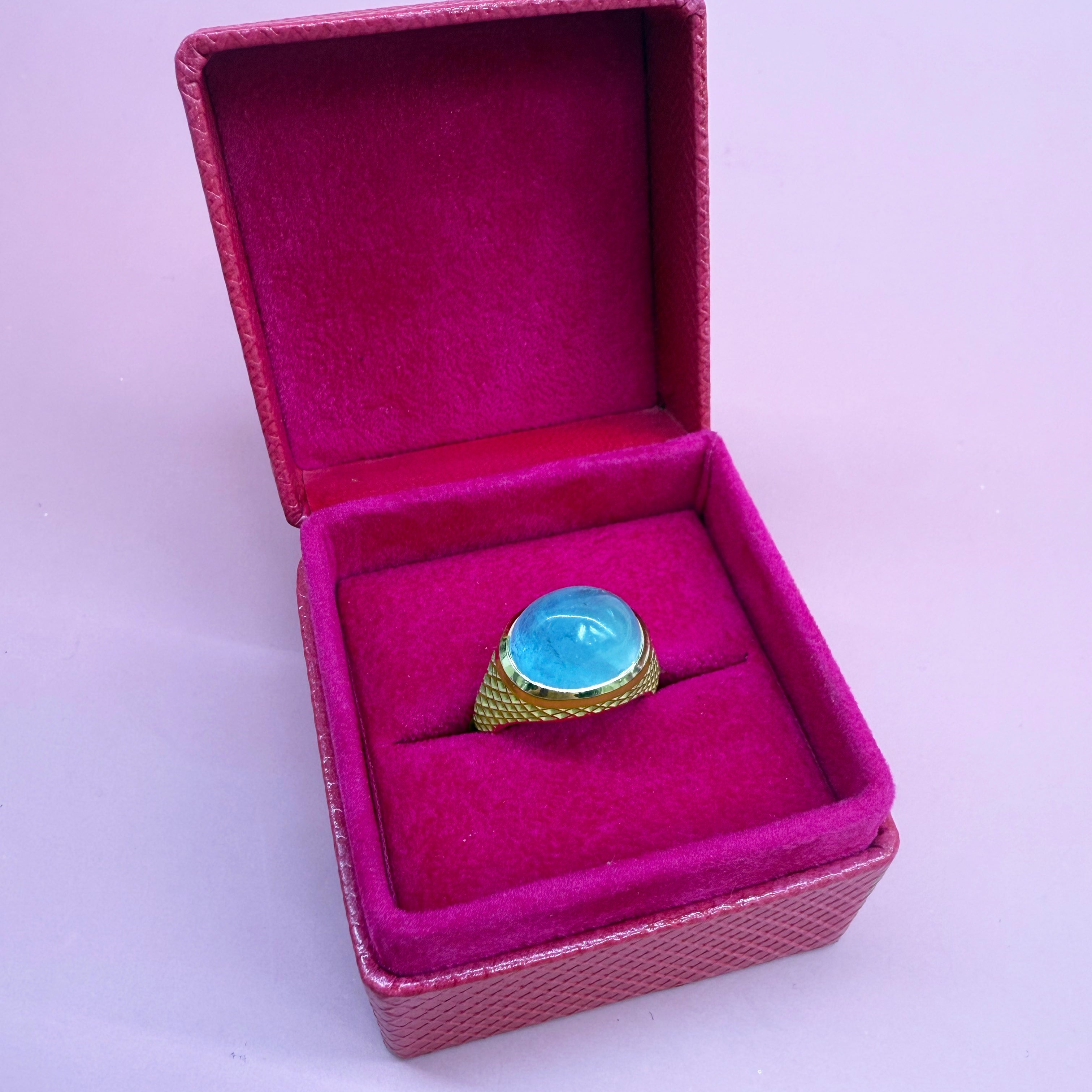 18K Yellow Gold Crownwork® Aquamarine Ring