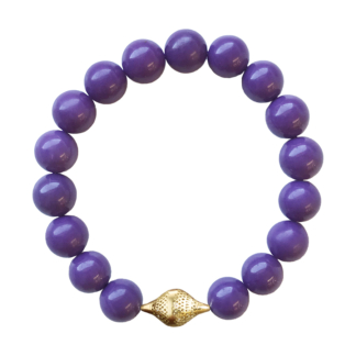 this is a phosphosiderite stretch bracelet with 18k yellow gold finial