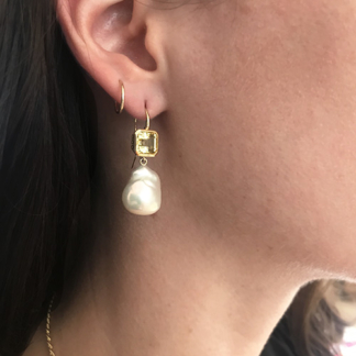 Light Green Citrine and Pearl Earrings